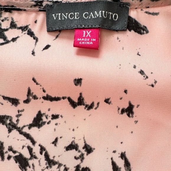 Plus Size Vince Camuto Sleeveless Top - Picture 4 of 4